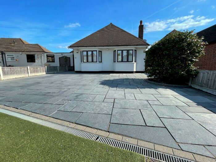 3 Bedroom Detached Bungalow To Rent In Benfleet Road, Benfleet, SS7