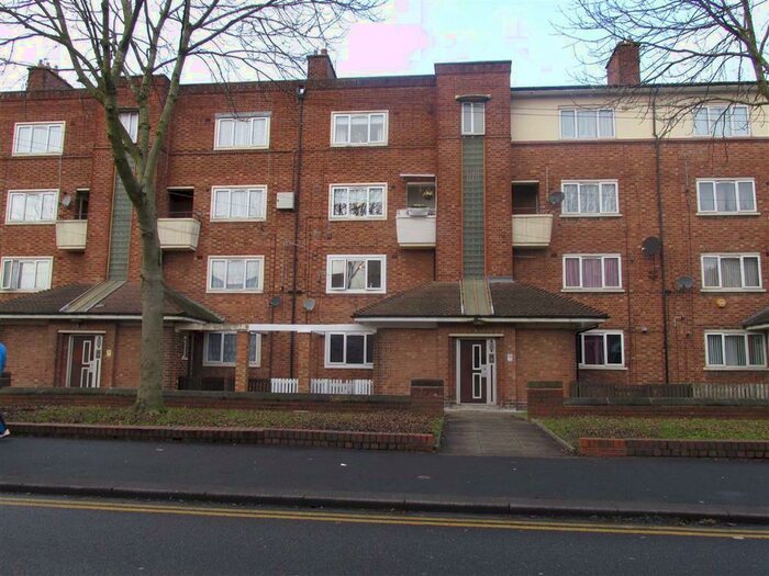 2 Bedroom Flat To Rent In Bearwood Road, Smethwick, B66