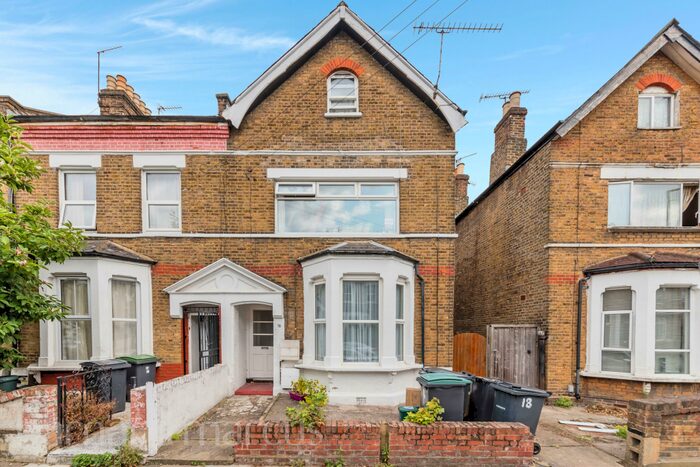 2 Bedroom Flat To Rent In Grove Park Road, West Green Road, N15