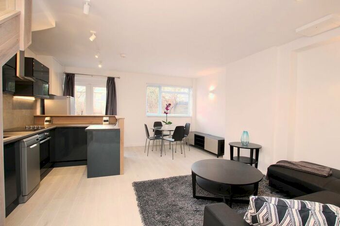 4 Bedroom Maisonette To Rent In Gauden Road, London, SW4