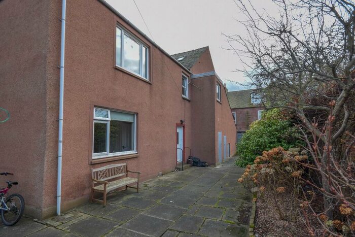 2 Bedroom Flat To Rent In John Street, Arbroath, Angus, DD11