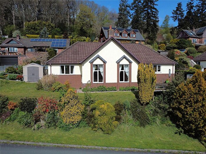 3 Bedroom Bungalow For Sale In Plas Hafren, Newtown, Powys, SY16