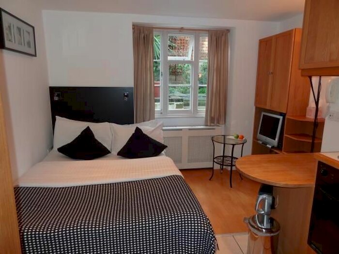 Studio To Rent In Cartwright Gardens, Bloomsbury, London, WC1H