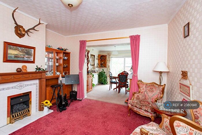 3 Bedroom Semi-Detached House To Rent In Madison Crescent, Bexleyheath, DA7