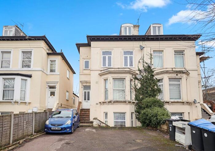 2 Bedroom Flat For Sale In C Ordnance Road, Enfield, Middlesex, EN3