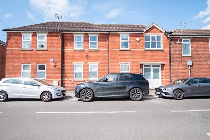 1 Bedroom Apartment For Sale In Blenheim Road, Eastleigh, SO50