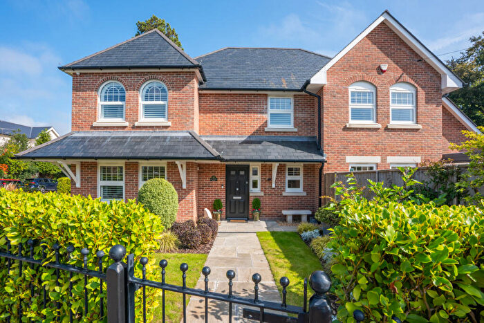 4 Bedroom Detached House For Sale In Alumdale Road, Alum Chine, Bournemouth, BH4