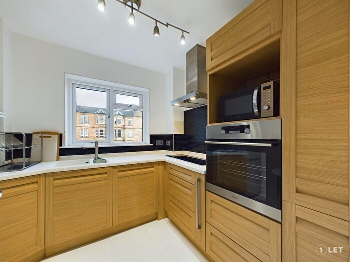 2 Bedroom Flat To Rent In Falcon Road West, Morningside, Edinburgh, EH10