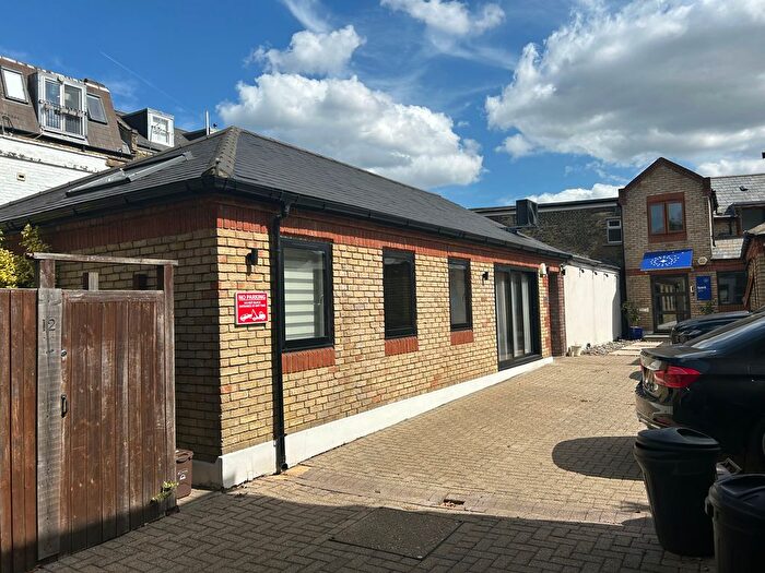 2 Bedroom Flat To Rent In Bective Place, London, SW15