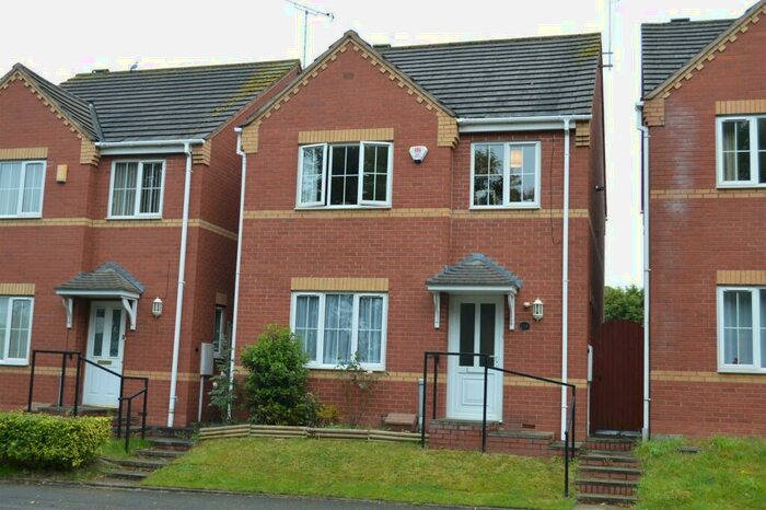 4 Bedroom Detached House To Rent In Chace Avenue, Willenhall, Coventry, CV3