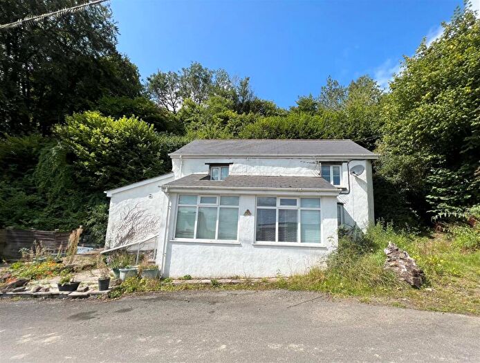 2 Bedroom Detached House For Sale In Station Hill, Swimbridge, Barnstaple, EX32