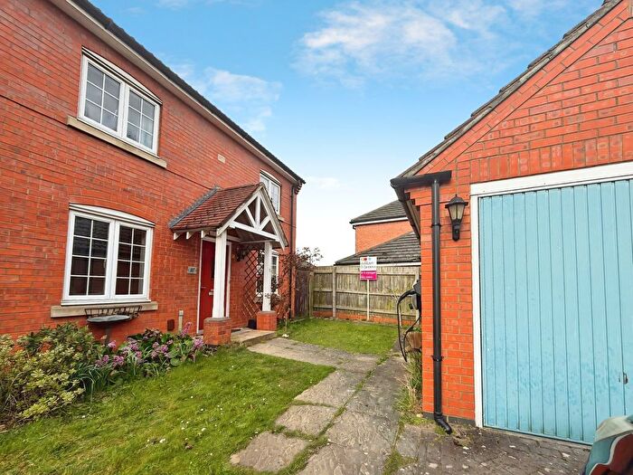 3 Bedroom Semi Detached House To Rent In Ross Close, Lincoln, LN2
