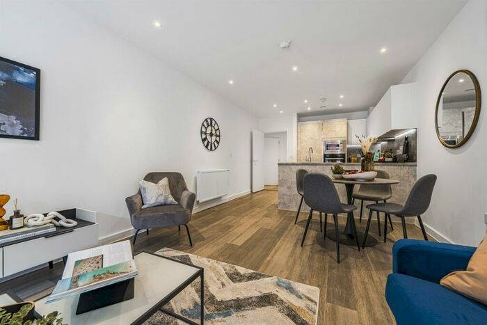 2 Bedroom Apartment To Rent In Bed, Th Floor Copper At Cape Court In Elements, EN3