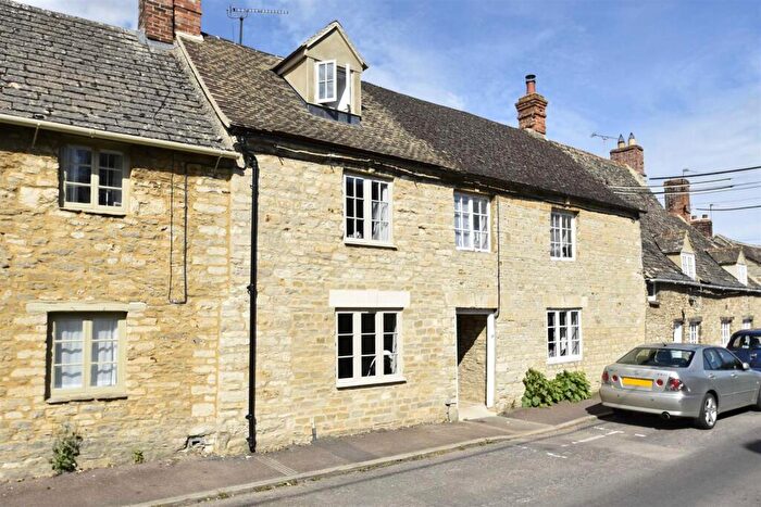 3 Bedroom Terraced House For Sale In Nethercote Road, Tackley, OX5