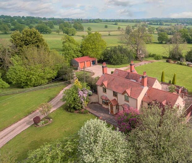4 Bedroom Detached House For Sale In Coldridge Farm, Shatterford, Bewdley, DY12