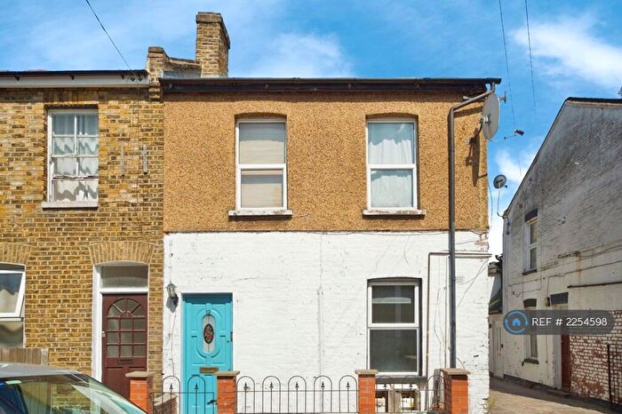 1 Bedroom Flat To Rent In Dorset Road, London, N15