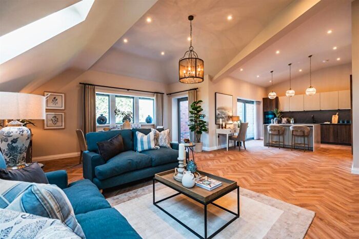 2 Bedroom Apartment For Sale In Apartment Vicarage Gardens, Vicarage Lane, Dore, Sheffield, S17