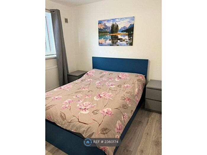 2 Bedroom Flat To Rent In Mitchell Walk, London, E6