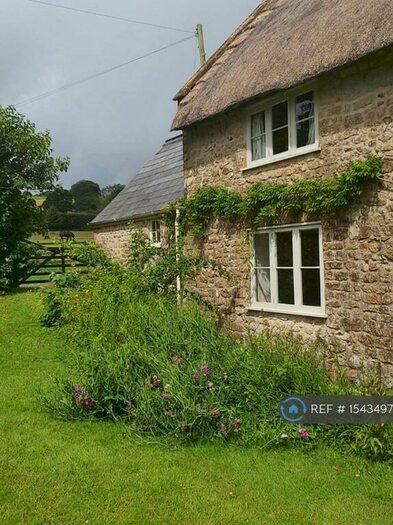 1 Bedroom Flat To Rent In School Lane, Beaminster, DT8