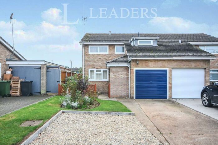 4 Bedroom Semi-Detached House To Rent In Hunt Close, Feering, CO5