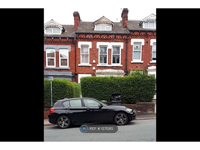 3 Bedroom Maisonette To Rent In Clarendon Road, Leeds, LS2
