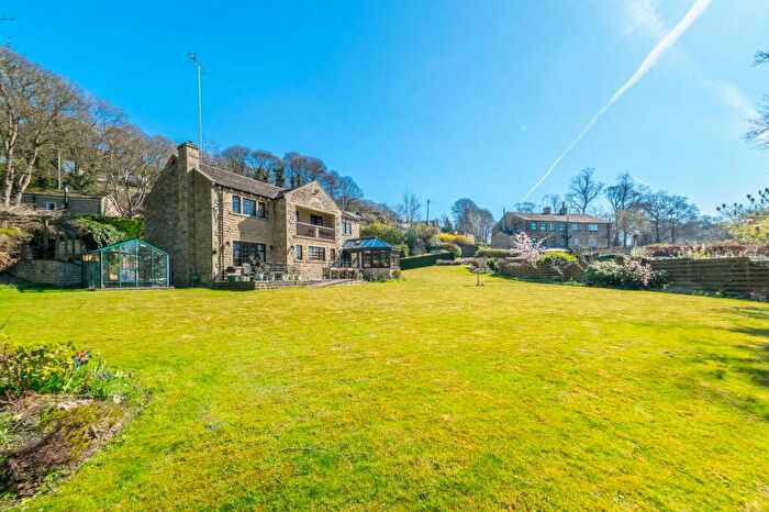 5 Bedroom Detached House For Sale In Manor Wood, Penistone Road, Kirkburton, HD8