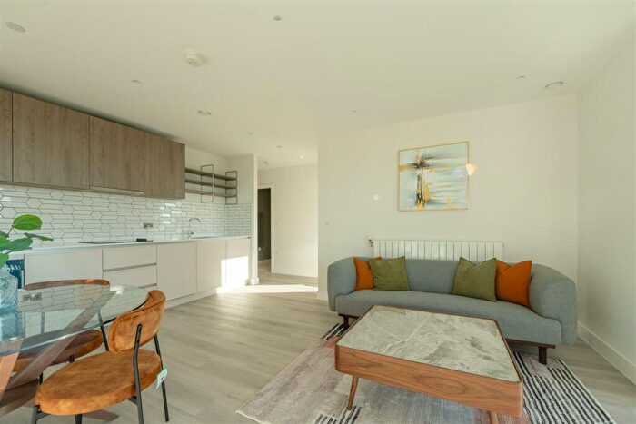 2 Bedroom Apartment To Rent In Astell Road, London, SE3