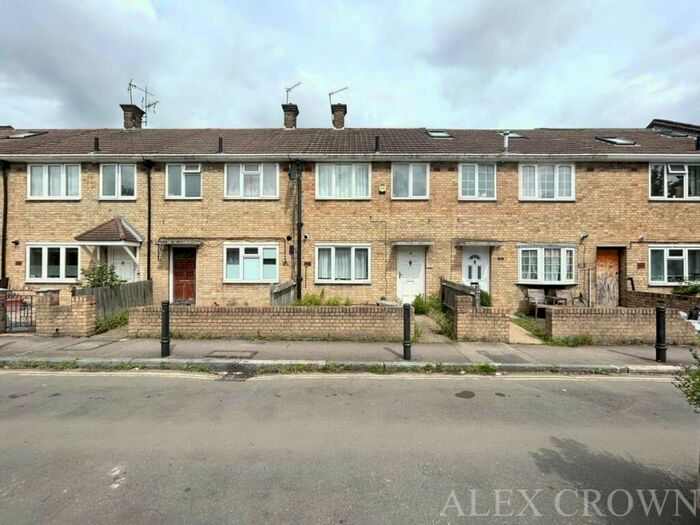 3 Bedroom Terraced House To Rent In Mitford Road, Archway, N19