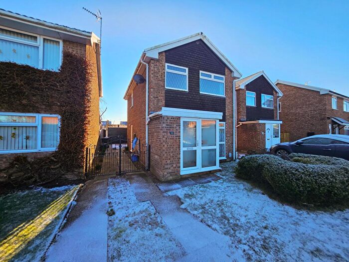 3 Bedroom House To Rent In Celyn Crescent, Saltney, Chester, CH4