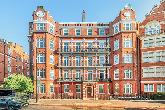 2 Bedroom Flat For Sale In Earls Court Road, Earls Court, SW5