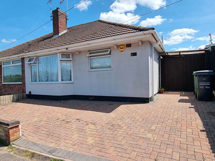 2 Bedroom Semi-Detached Bungalow For Sale In Wayside Drive, Leicester, LE4