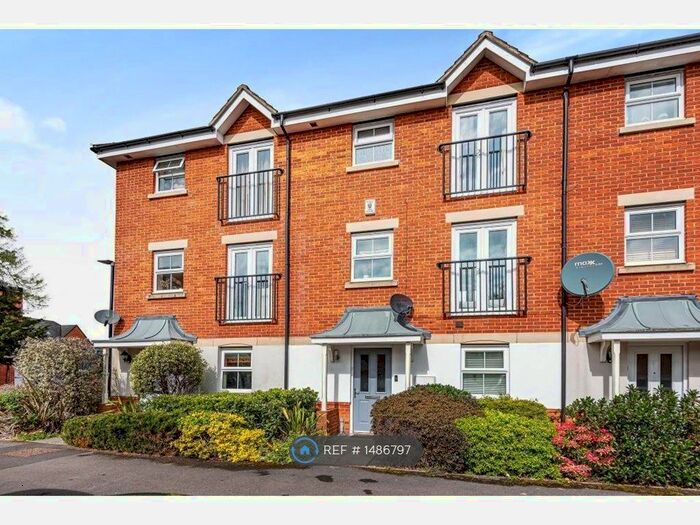 4 Bedroom Terraced House To Rent In Rossby, Shinfield, Reading, RG2