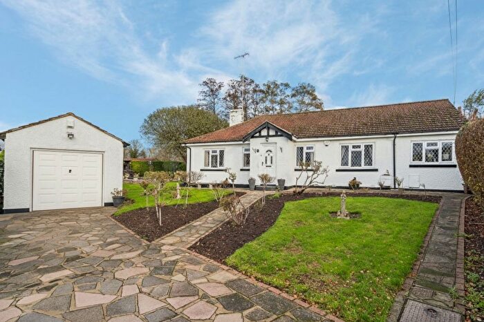 3 Bedroom Detached Bungalow For Sale In Poplar Road, Denham, UB9