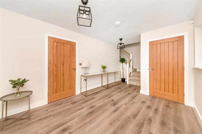 4 Bedroom Detached House For Sale In Station Road, Meltham, Holmfirth, HD9