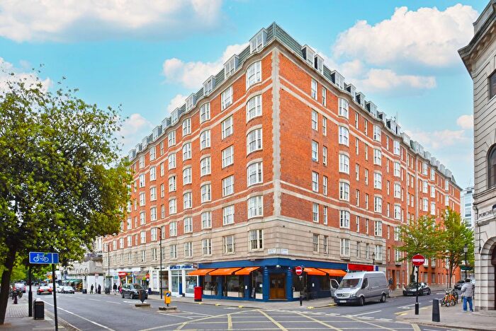2 Bedroom Flat For Sale In Porchester Road, London, W2
