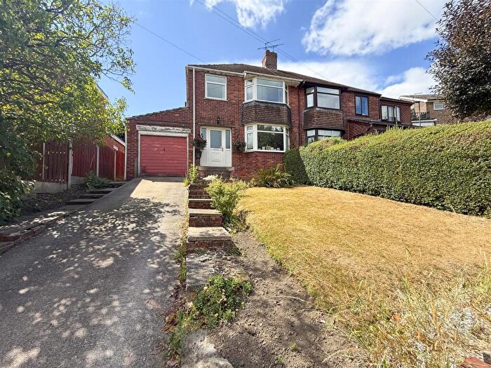 3 Bedroom Semi-Detached House For Sale In Ashbourne Grove, Oughtibridge, S35