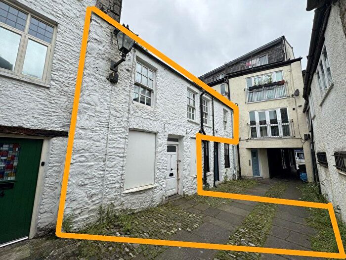 2 Bedroom Cottage For Sale In Yard, Stricklandgate, Kendal, Cumbria, LA9