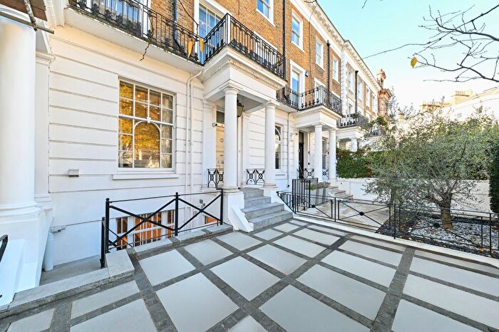 4 Bedroom Terraced House For Sale In Drayton Gardens, Chelsea, London, SW10