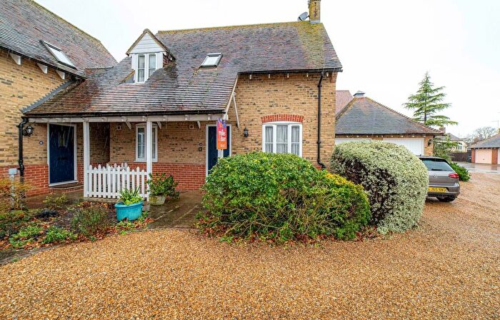 3 Bedroom Link Detached House To Rent In Granary Place, Gordon Road, Whitstable, Kent, CT5
