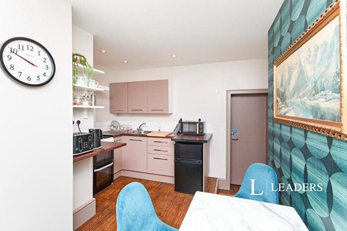 1 Bedroom Flat To Rent In Watcombe Circus, NG5