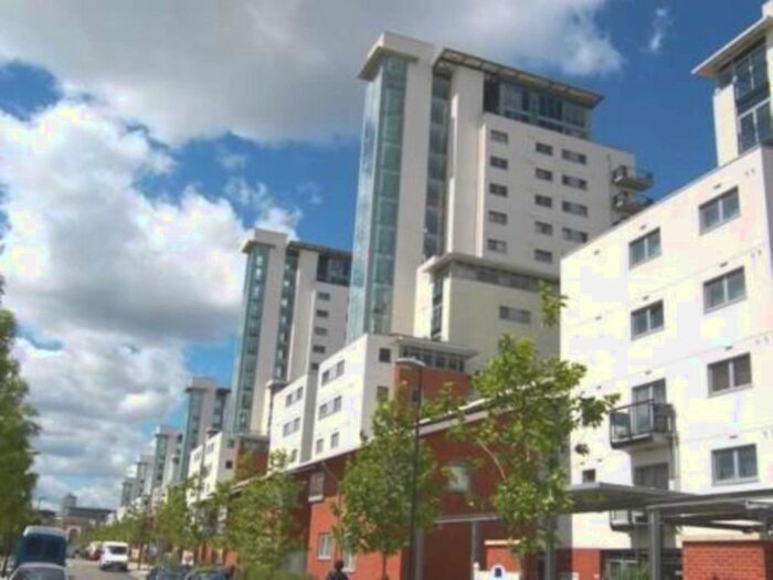 2 Bedroom Flat To Rent In Wyatt Point, Erebus Drive, SE28