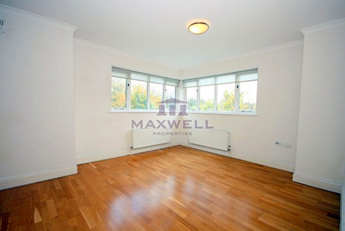 2 Bedroom Flat To Rent In Buckland Rise, Maidstone, ME16