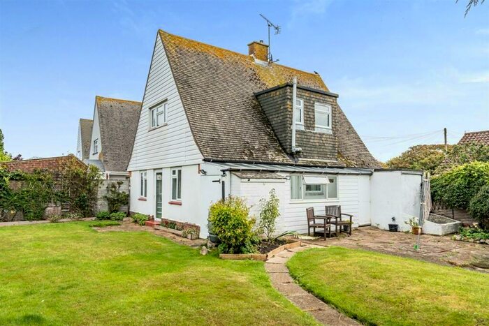 3 Bedroom Detached House To Rent In Sunnymead Close, Bognor Regis, PO22