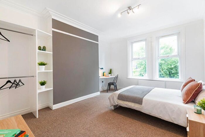 6 Bedroom Semi Detached House To Rent In Delph Lane, Leeds, LS6