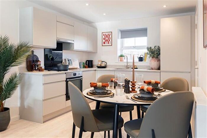 3 Bedroom Terraced House To Rent In Casa, North Valley, Nottingham, NG7