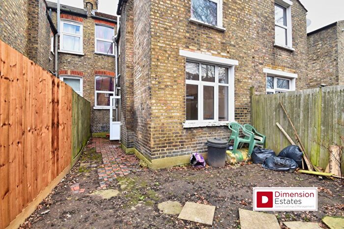 5 Bedroom Terraced House To Rent In Arnold Road, Harringay, N15