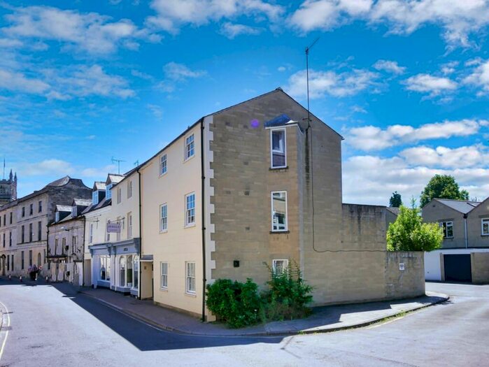 1 Bedroom Apartment To Rent In Dollar Street, Cirencester, GL7