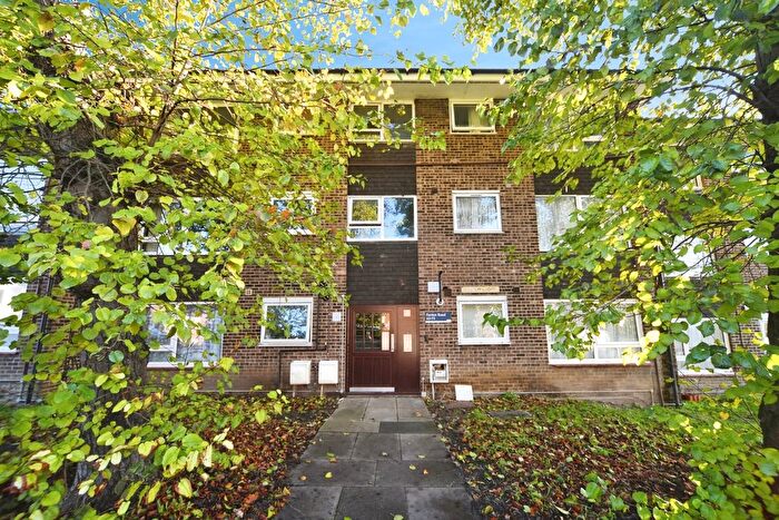 2 Bedroom Flat For Sale In Fenton Road, London, N17