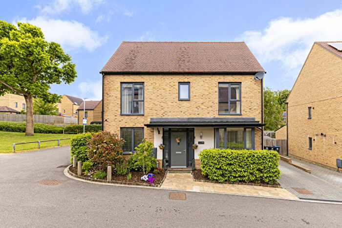 3 Bedroom Detached House For Sale In Philand Lane, Coulsdon, CR5