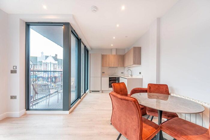 2 Bedroom Flat To Rent In High Road, Wembley, HA0